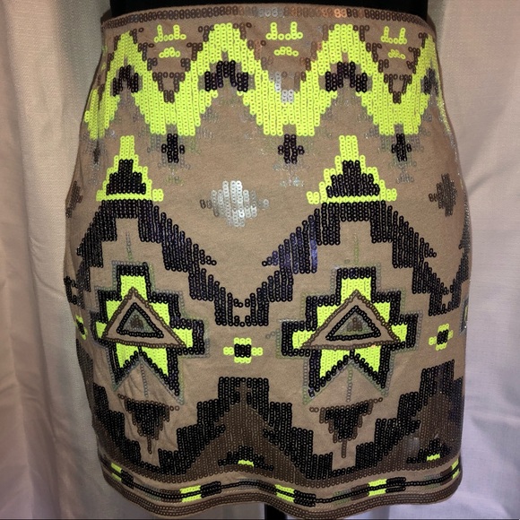 Aztec Mini skirt - Picture 2 of 3